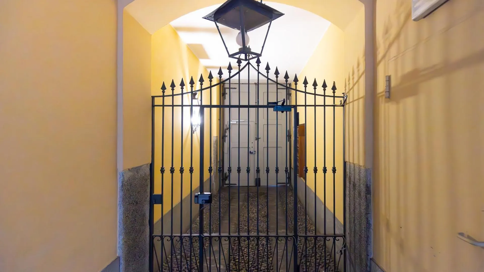 Divi Apartments Brera Suite Milan Italy